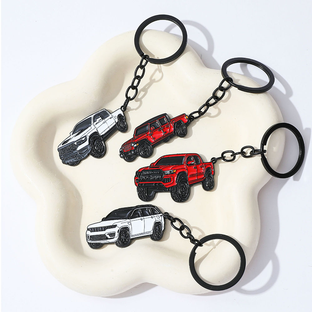 亜鉛合金未コーティングカーモデルペンダントキーホルダータコマ - Car Accessories For Decoration のレビューと価格
